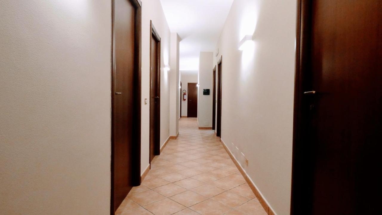 Hotel Piscina La Suite Prossedi Exterior foto